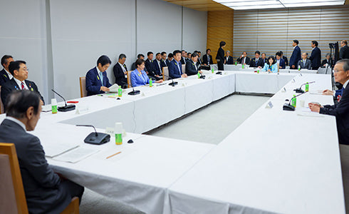 ■NEWS　高齢者窓口負担見直し、年末の予算編成で結論出す方針─骨太方針2026原案